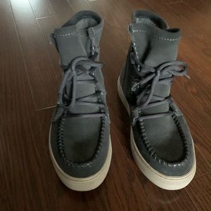 COUGAR size 6 US grey booties